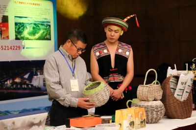 都安县特色旅游资源、文旅产品亮相广西2020年“民企入桂”(云南)投资合作洽谈会